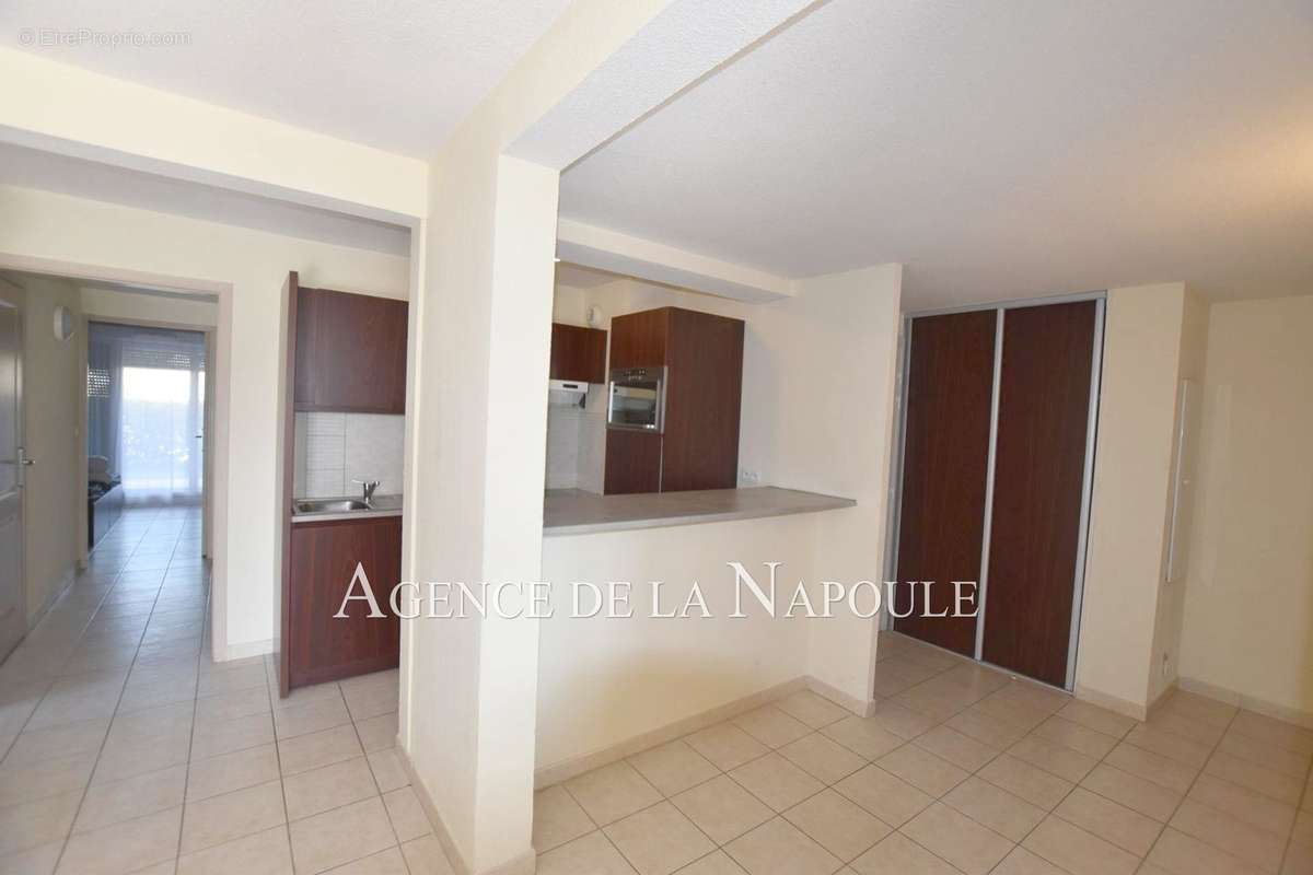 Appartement à MANDELIEU-LA-NAPOULE