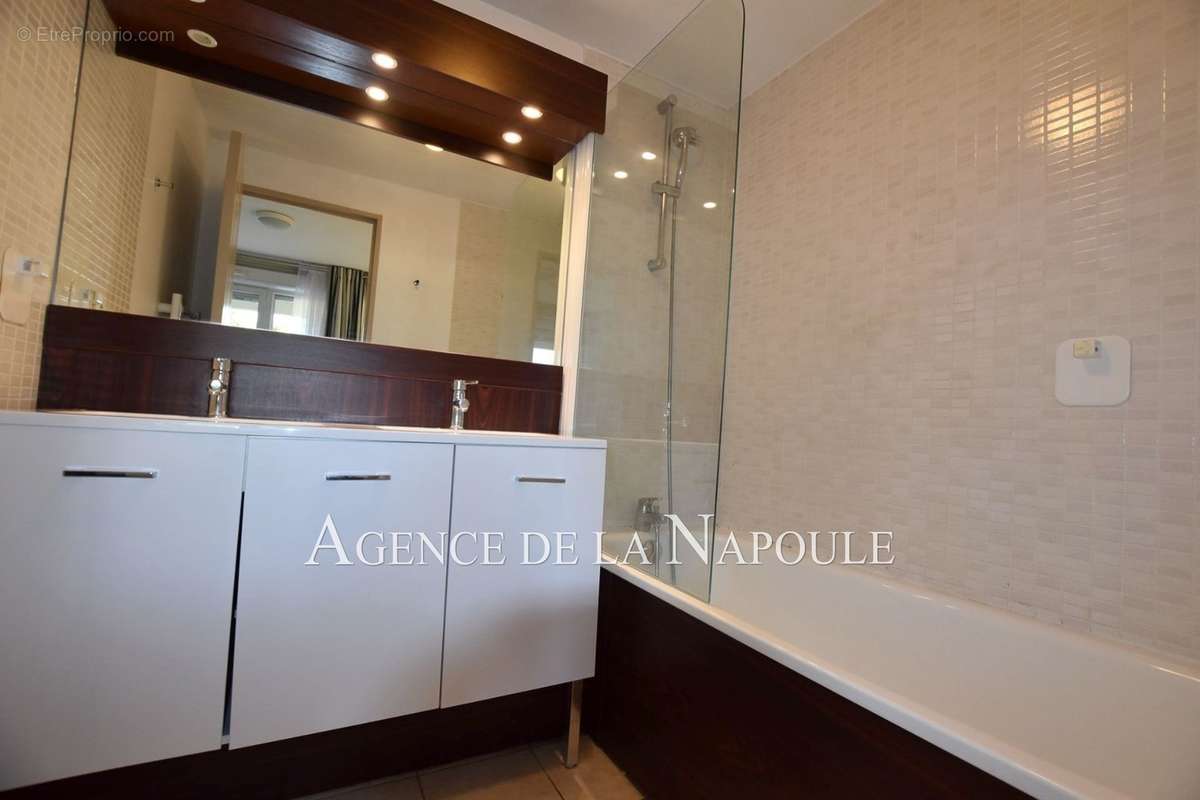 Appartement à MANDELIEU-LA-NAPOULE