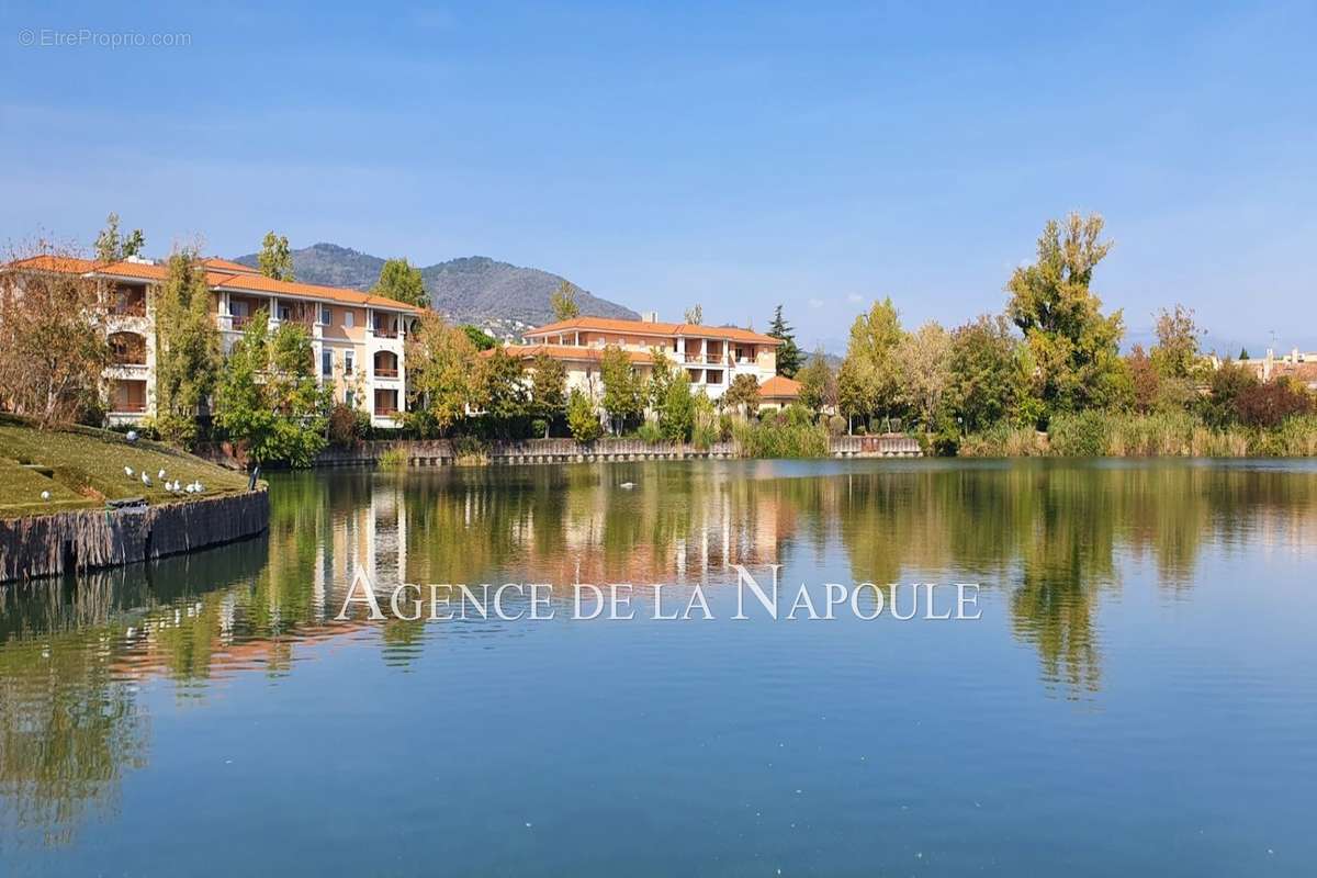 Appartement à MANDELIEU-LA-NAPOULE