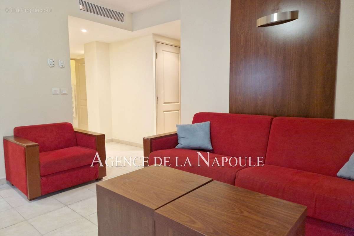 Appartement à MANDELIEU-LA-NAPOULE