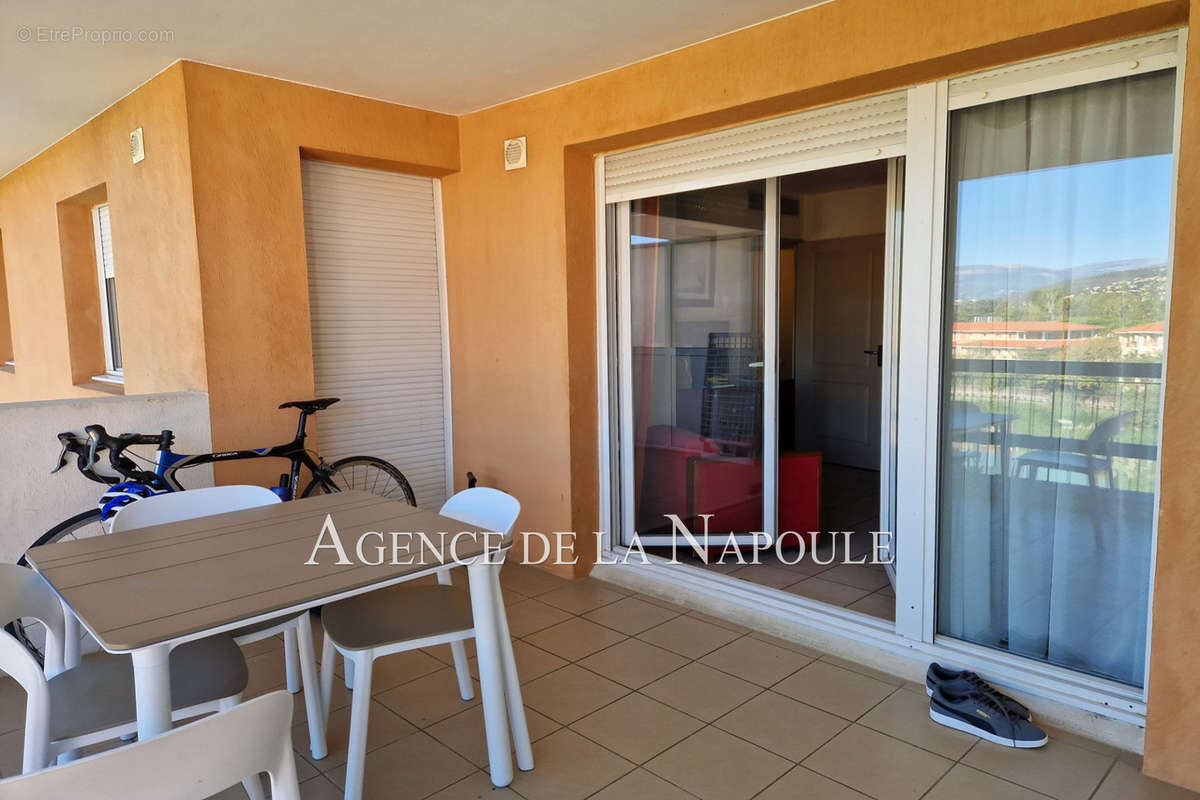 Appartement à MANDELIEU-LA-NAPOULE