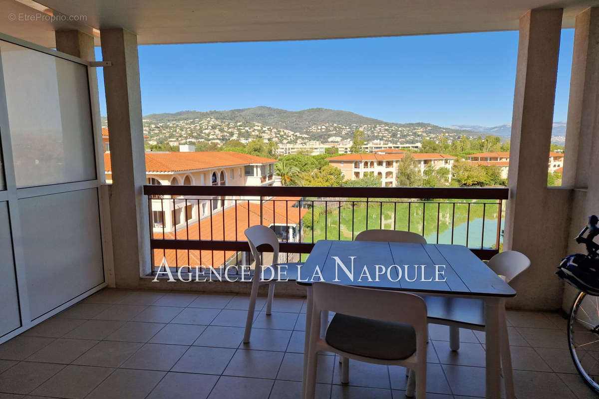 Appartement à MANDELIEU-LA-NAPOULE