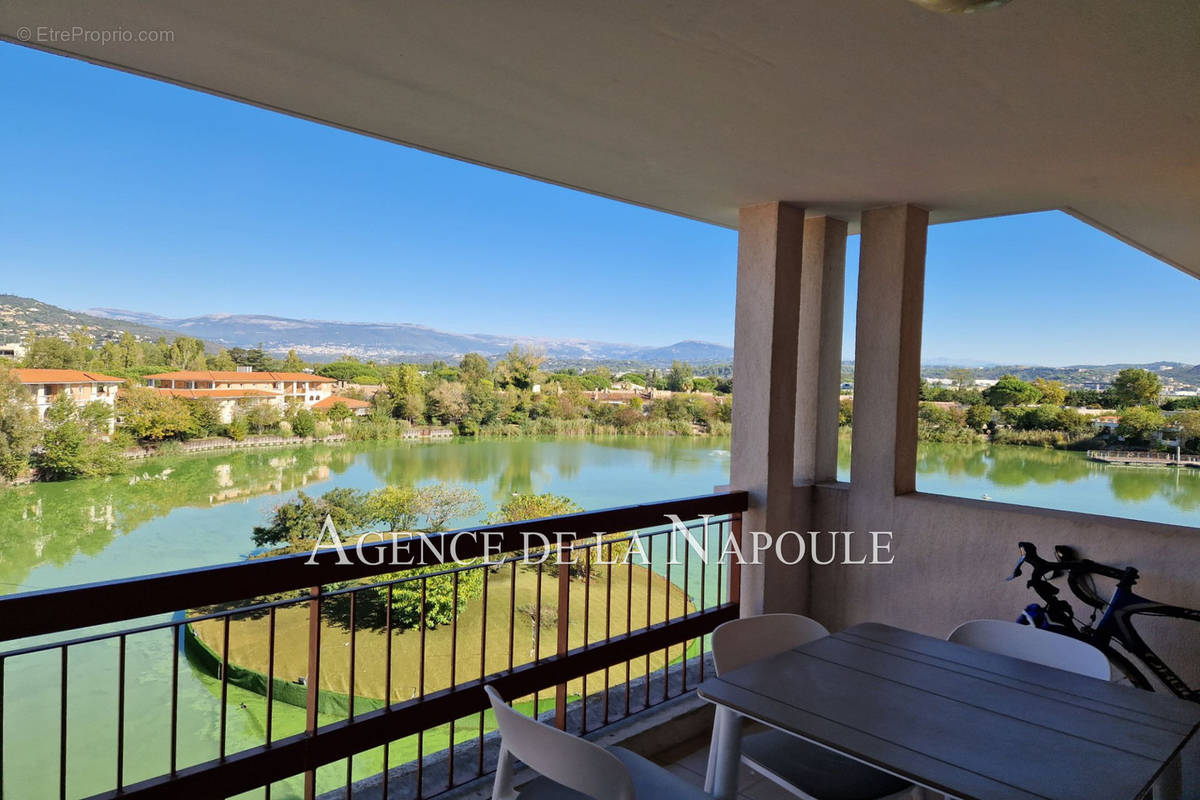 Appartement à MANDELIEU-LA-NAPOULE