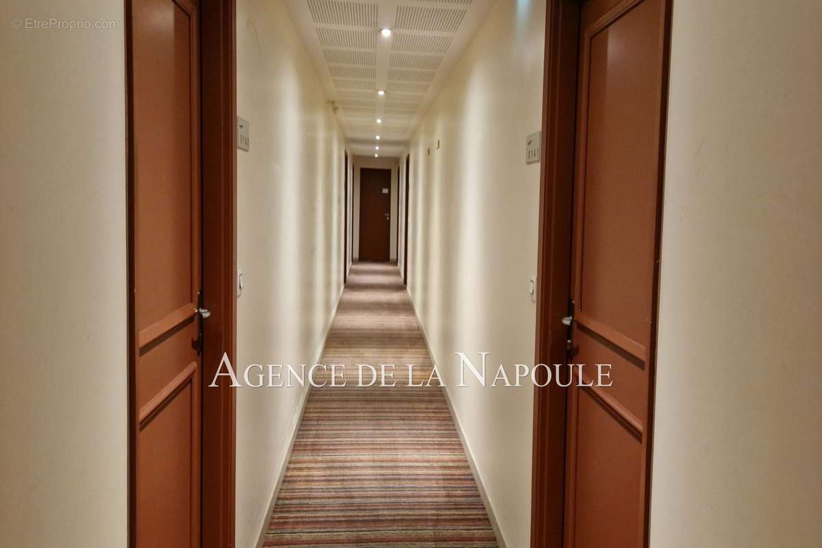 Appartement à MANDELIEU-LA-NAPOULE