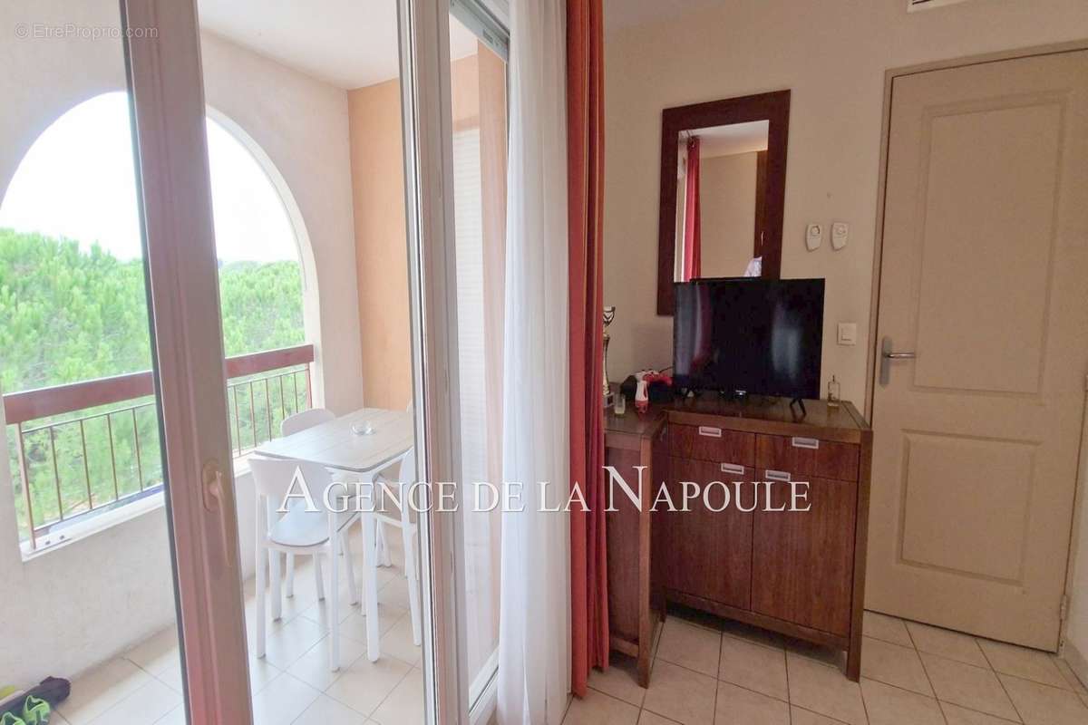 Appartement à MANDELIEU-LA-NAPOULE