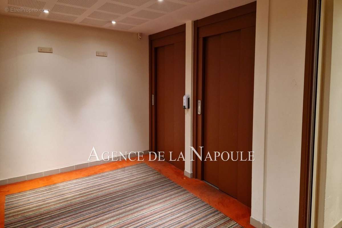 Appartement à MANDELIEU-LA-NAPOULE