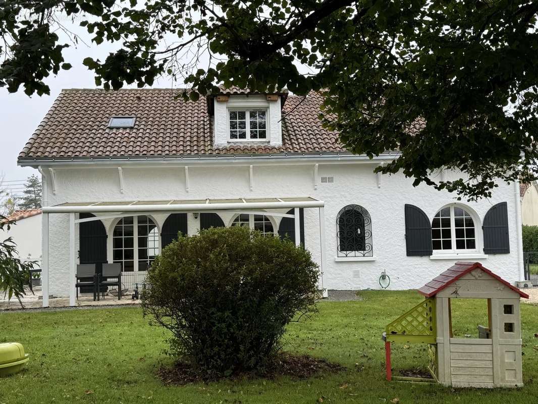 Maison à MONTBERT