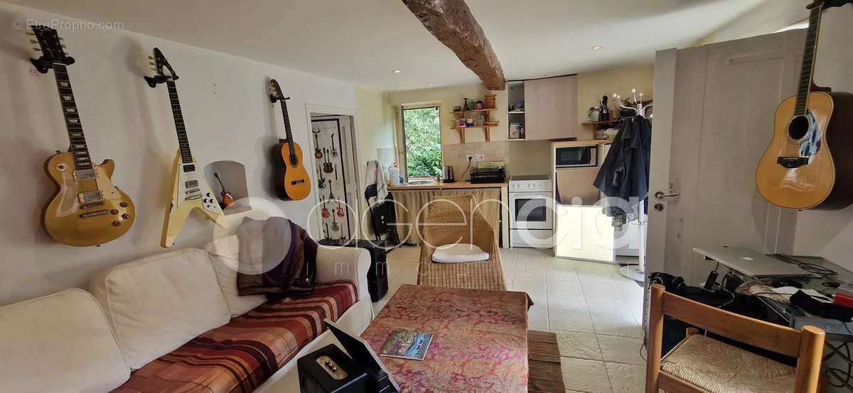 Appartement à LE ROURET