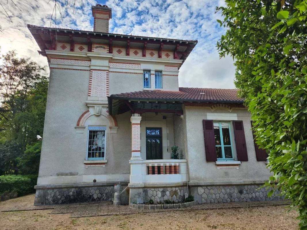 Maison à VITRY-AUX-LOGES