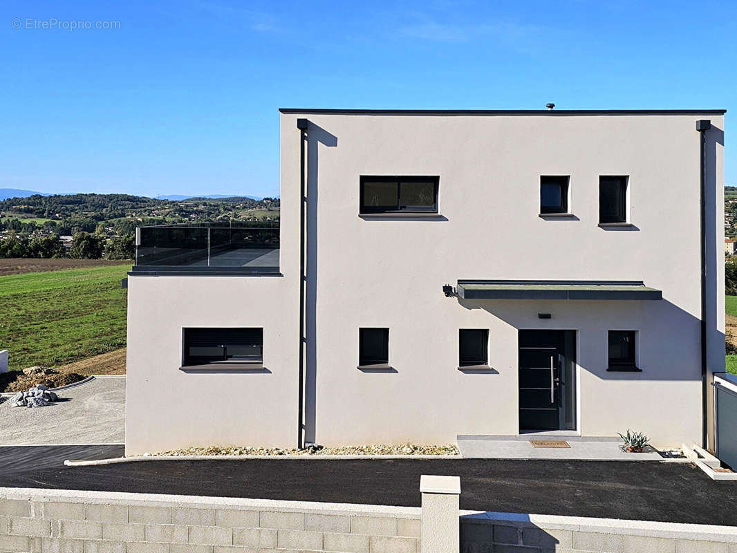 Maison à SAINT-DONAT-SUR-L&#039;HERBASSE