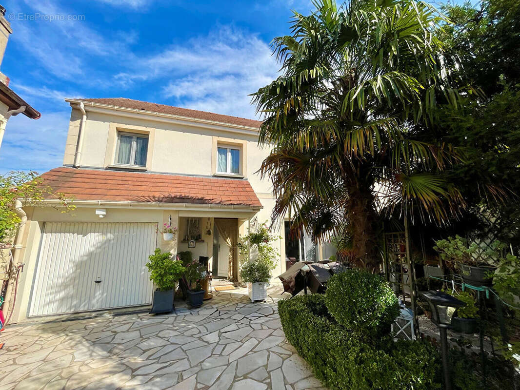 Maison à CHAMPIGNY-SUR-MARNE