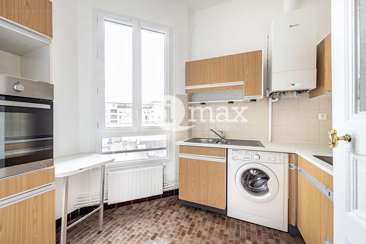 Appartement à PARIS-17E