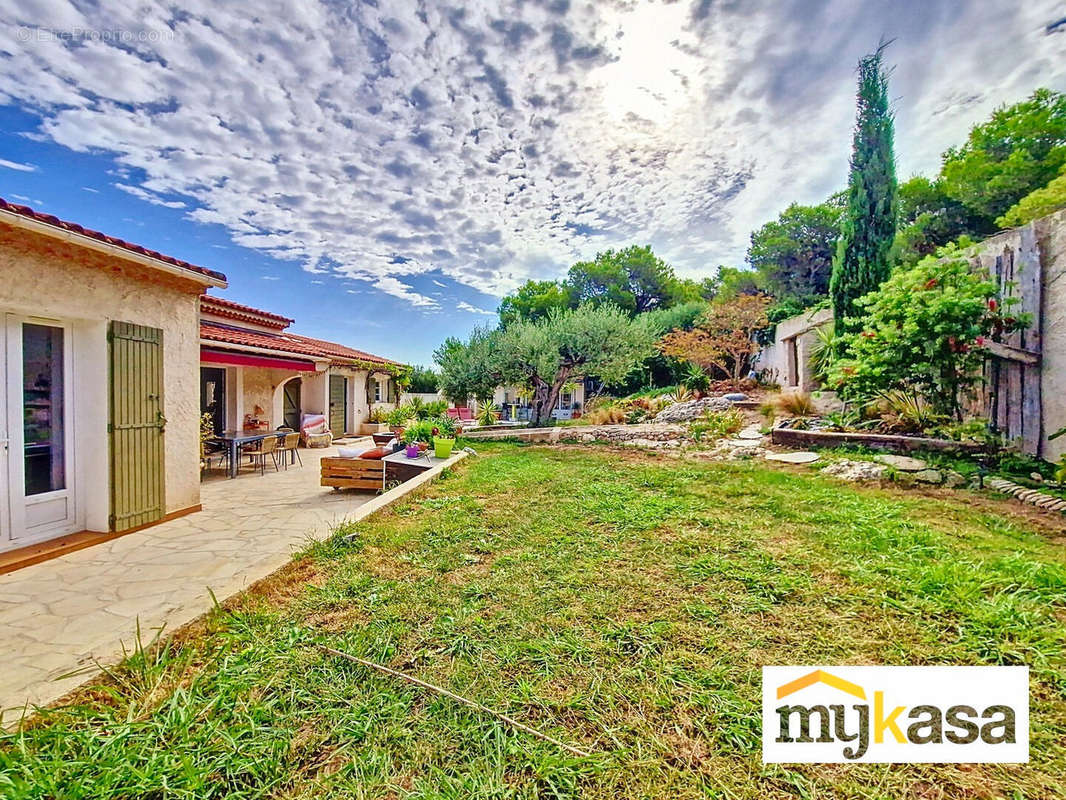 Maison à CHATEAUNEUF-LES-MARTIGUES