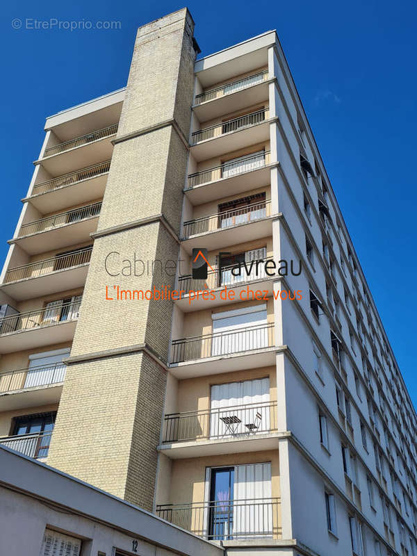 Appartement à FRESNES