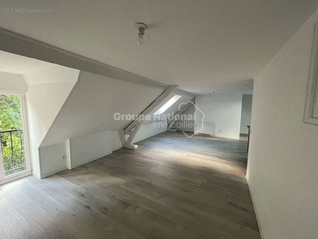 Appartement à PIERREFONDS