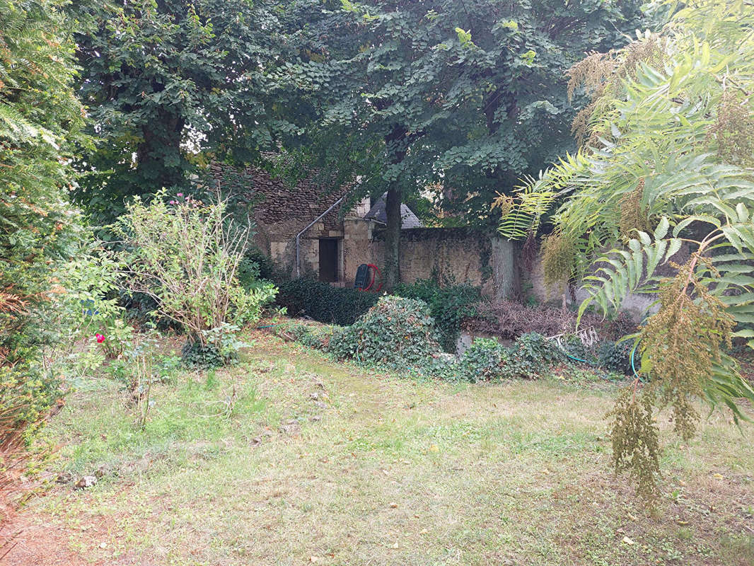 Maison à LENCLOITRE