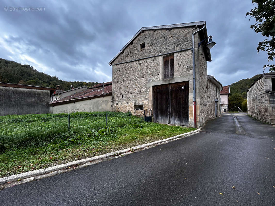 Maison à CHEVILLON