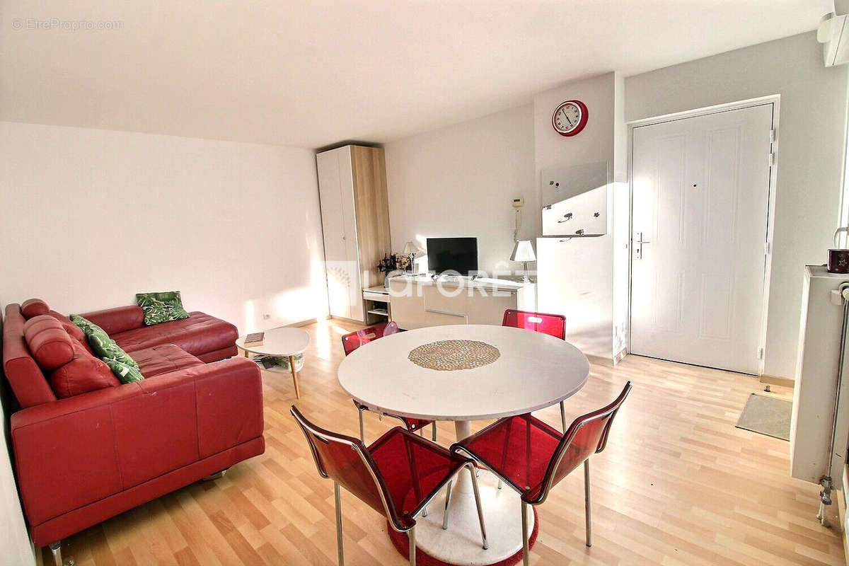 Appartement à GENNEVILLIERS