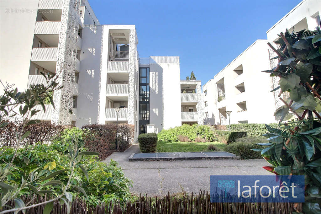 Appartement à GENNEVILLIERS