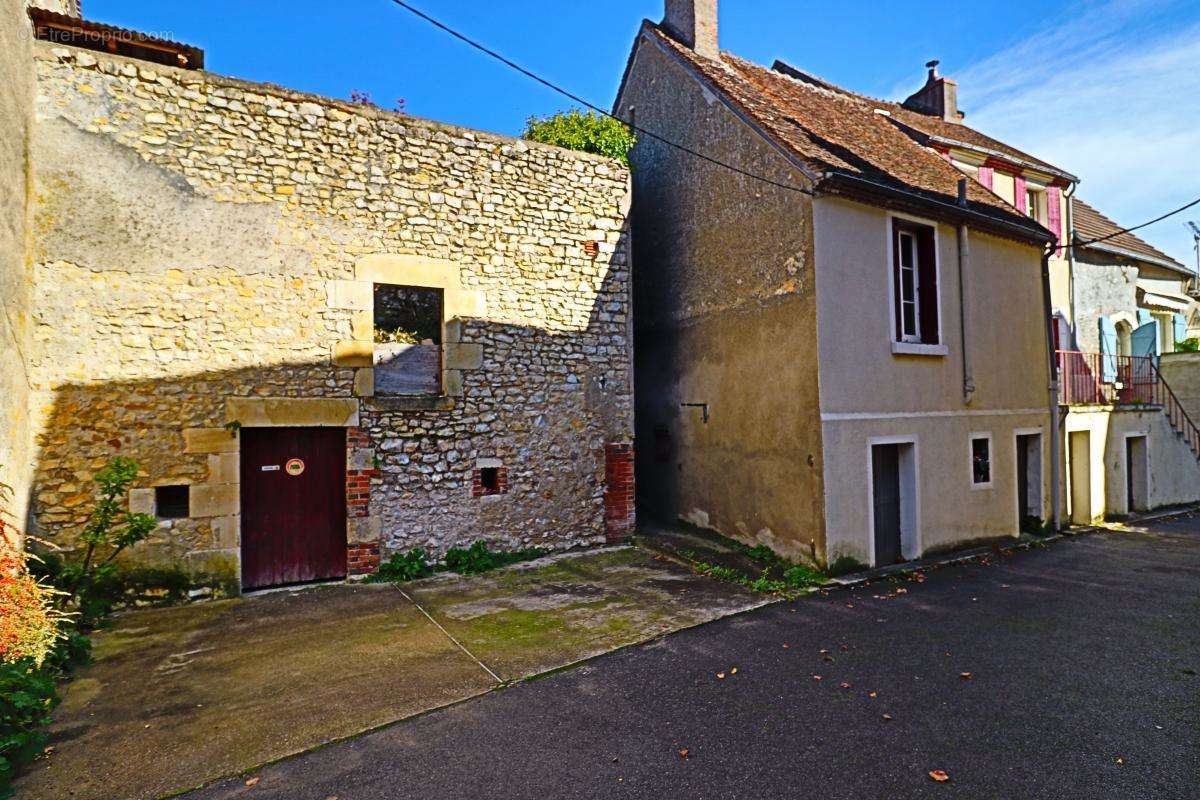 Maison à MENETREOL-SOUS-SANCERRE