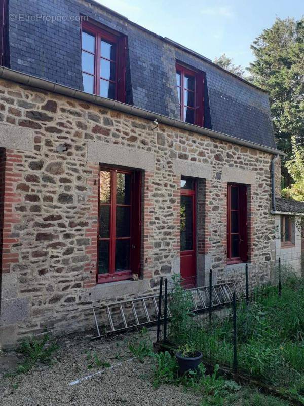 Maison à FOUGERES