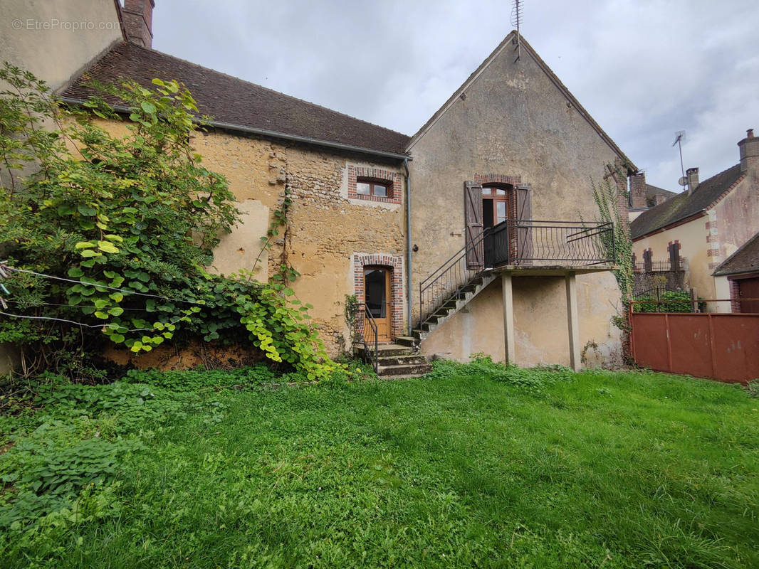 Maison à LONGNY-AU-PERCHE