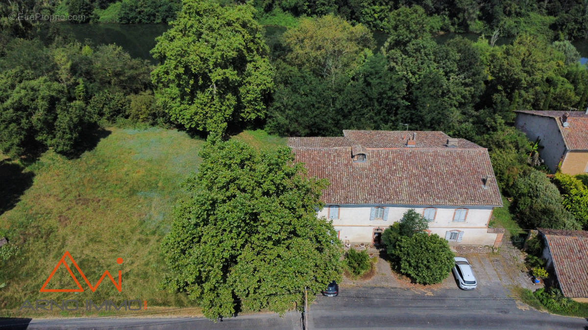 Maison à MONTANS