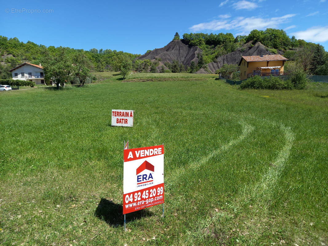 Terrain à SIGOYER