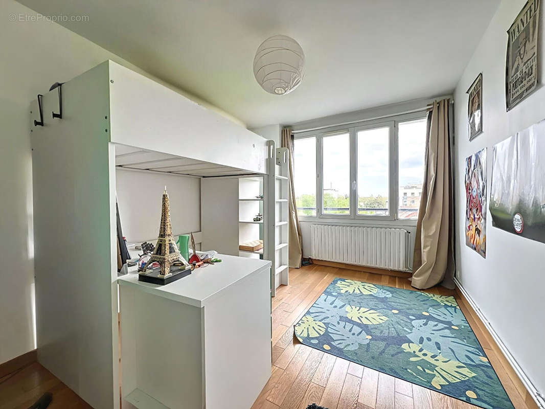 Appartement à SURESNES