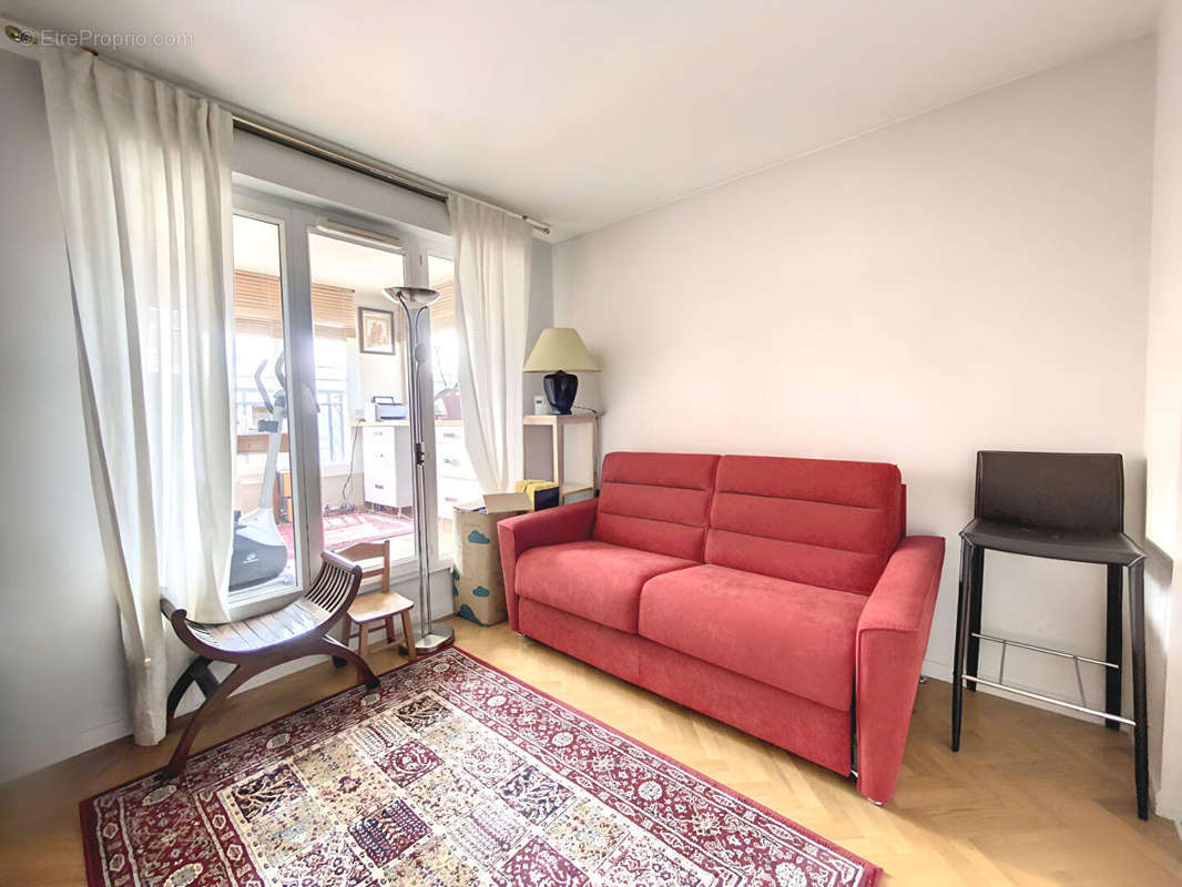 Appartement à SURESNES