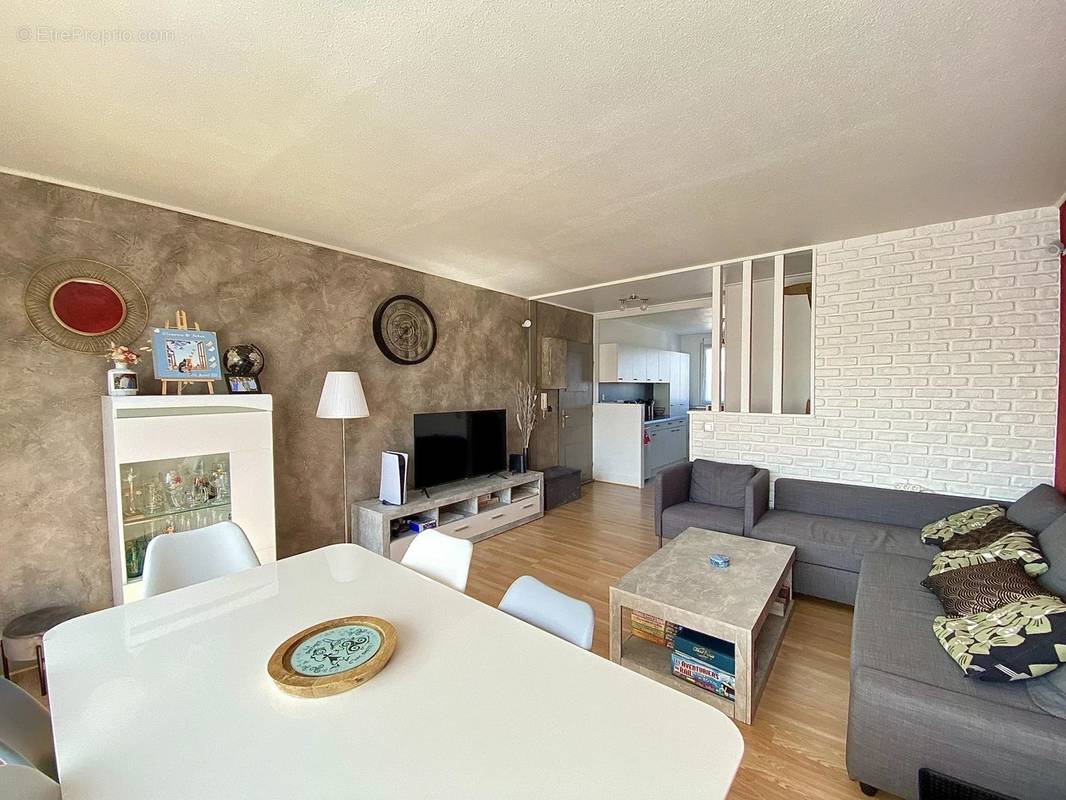 Appartement à LE PLESSIS-TREVISE