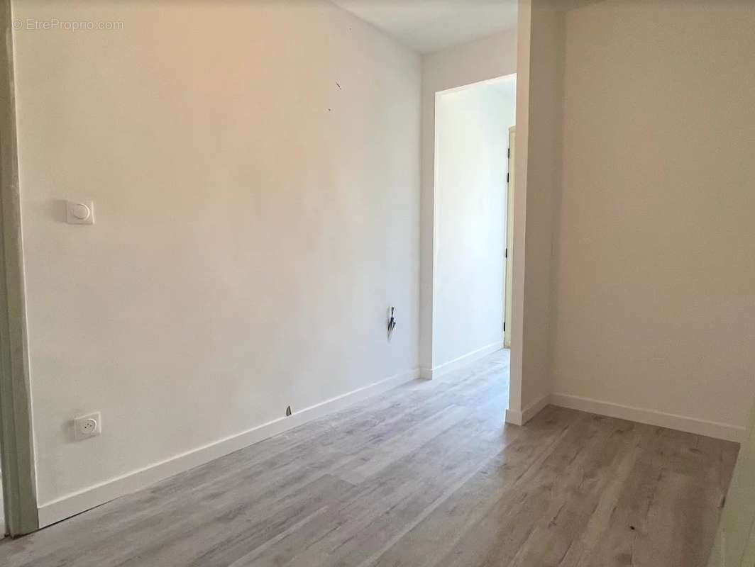 Appartement à MARSEILLE-1E