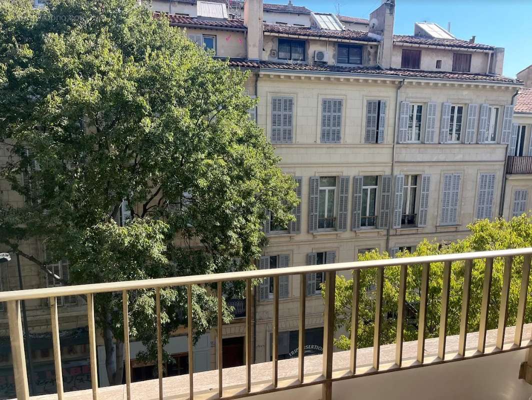 Appartement à MARSEILLE-1E