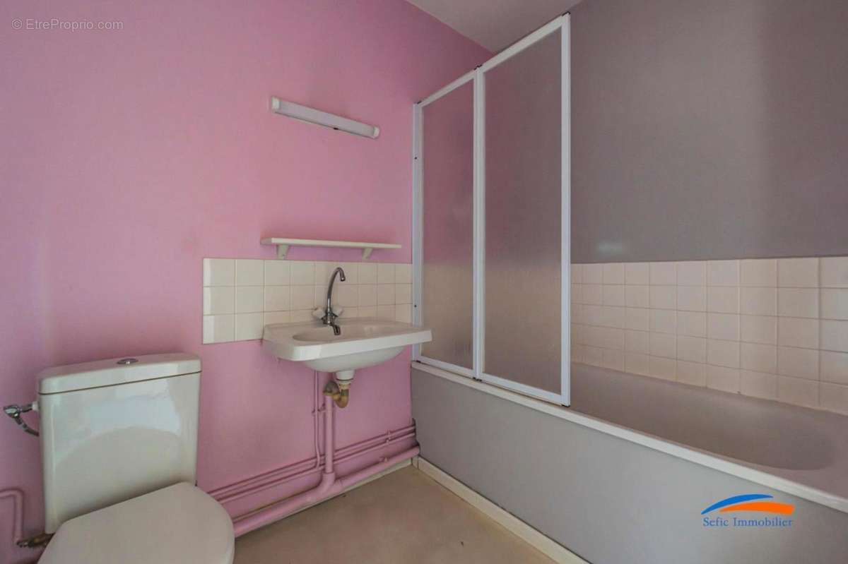   - Appartement à REIMS