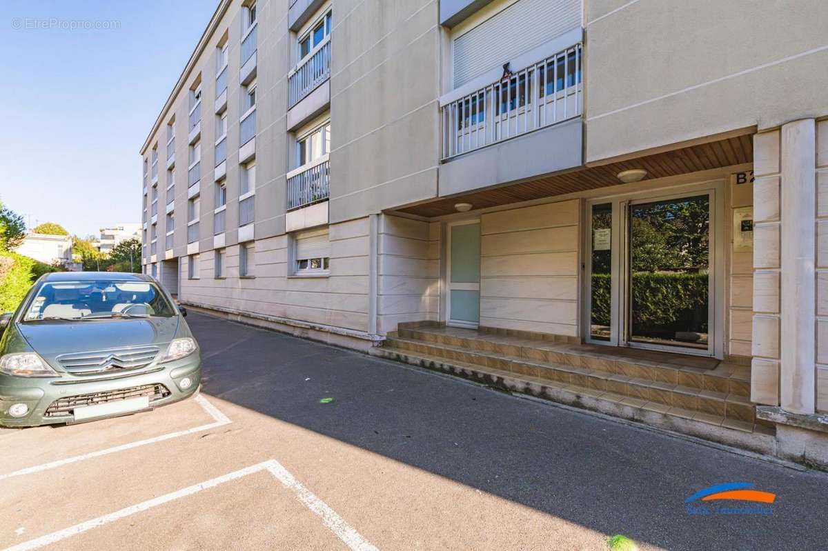   - Appartement à REIMS