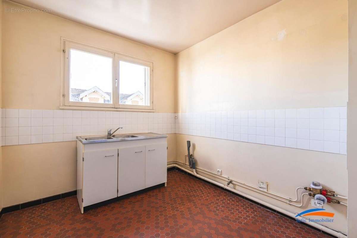   - Appartement à REIMS