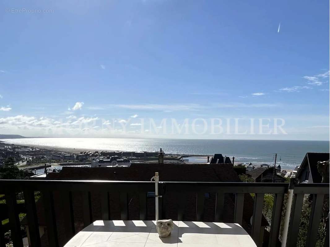 Appartement à TROUVILLE-SUR-MER