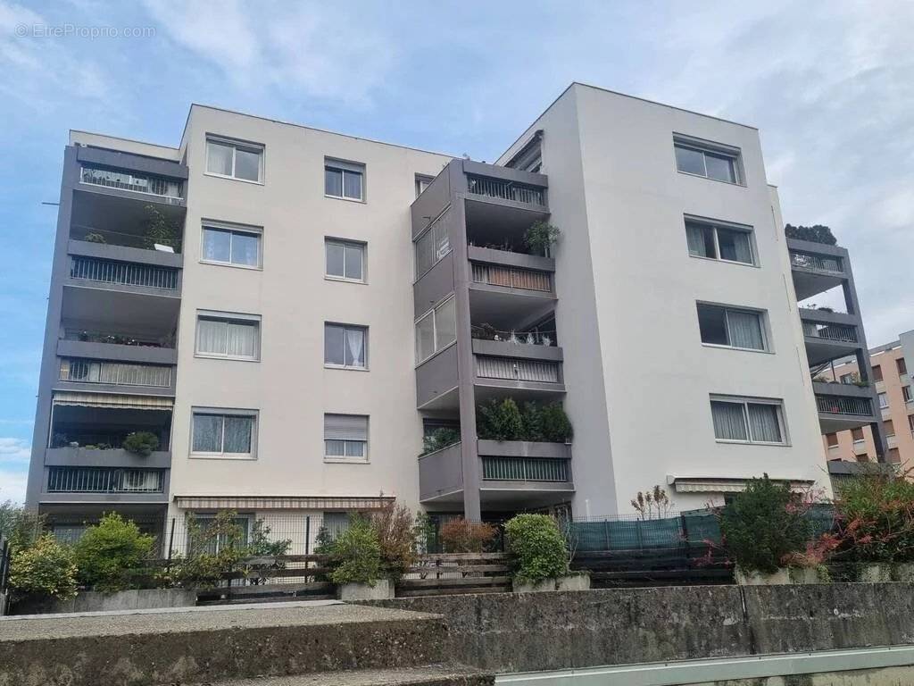 Appartement à SEYSSINET-PARISET