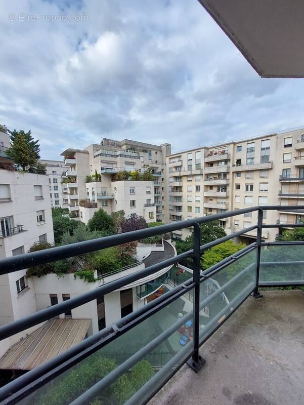 Appartement à ISSY-LES-MOULINEAUX