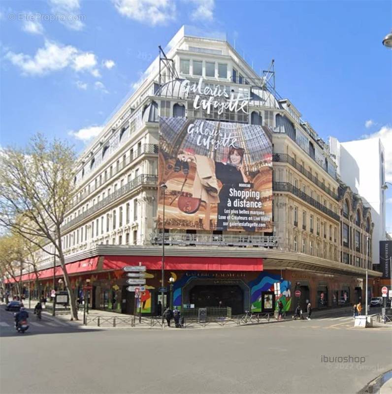 Commerce à PARIS-9E