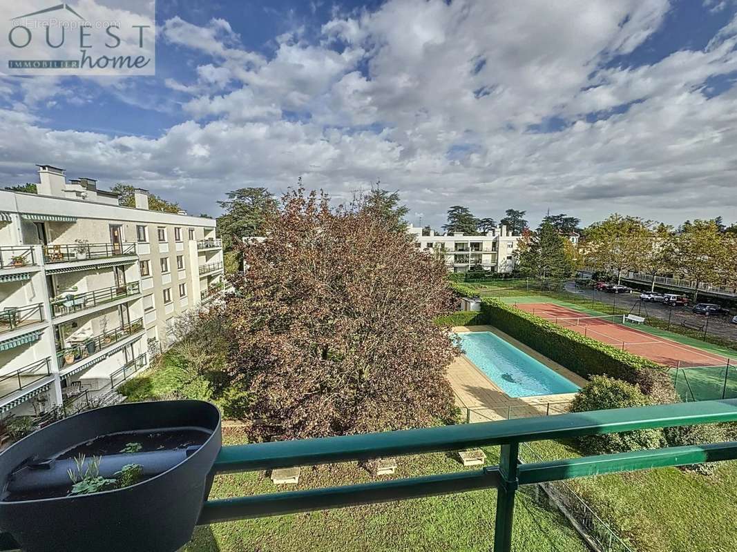 Appartement à CHARBONNIERES-LES-BAINS