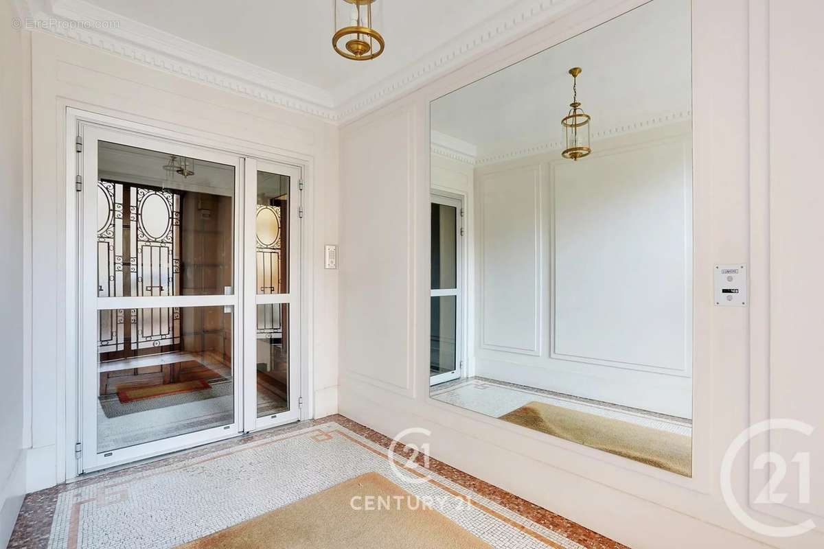 Appartement à PARIS-15E