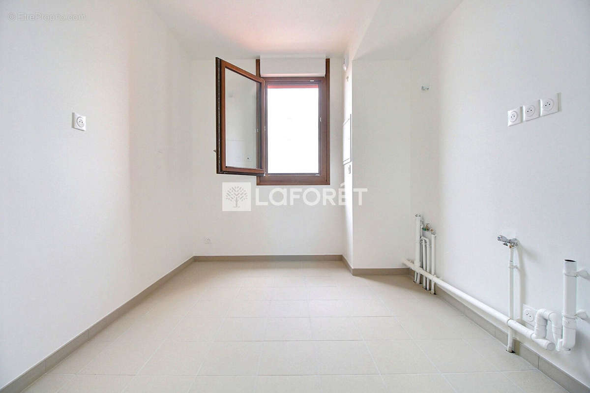 Appartement à GENNEVILLIERS