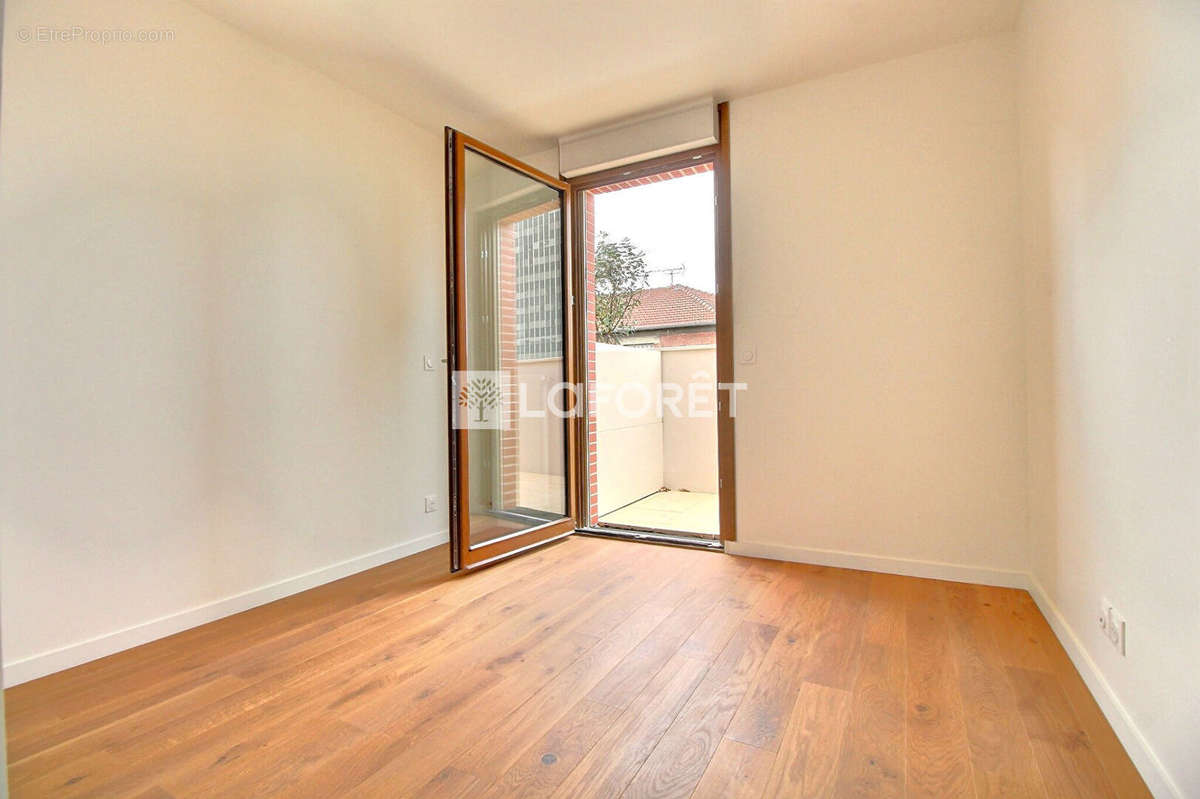 Appartement à GENNEVILLIERS