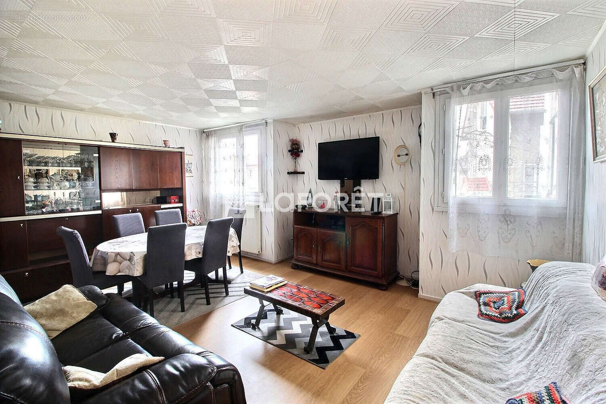 Appartement à GENNEVILLIERS