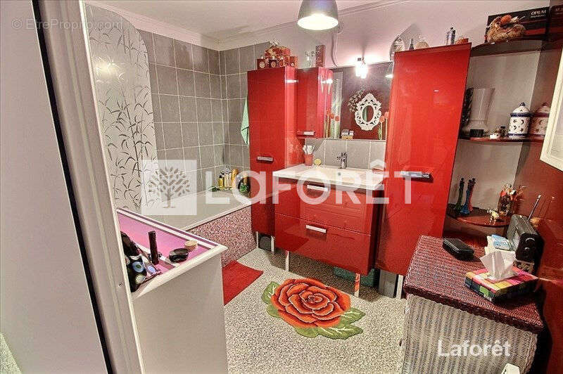 Appartement à GENNEVILLIERS