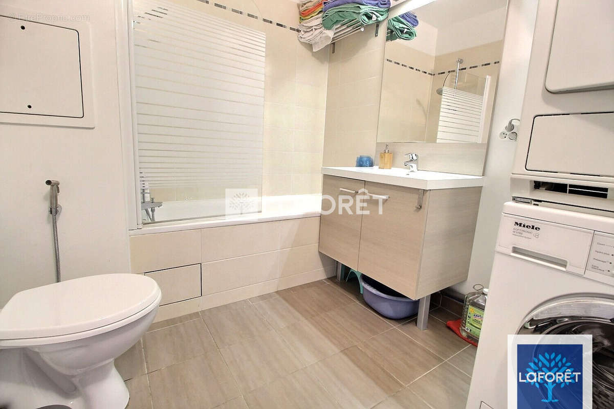 Appartement à GENNEVILLIERS