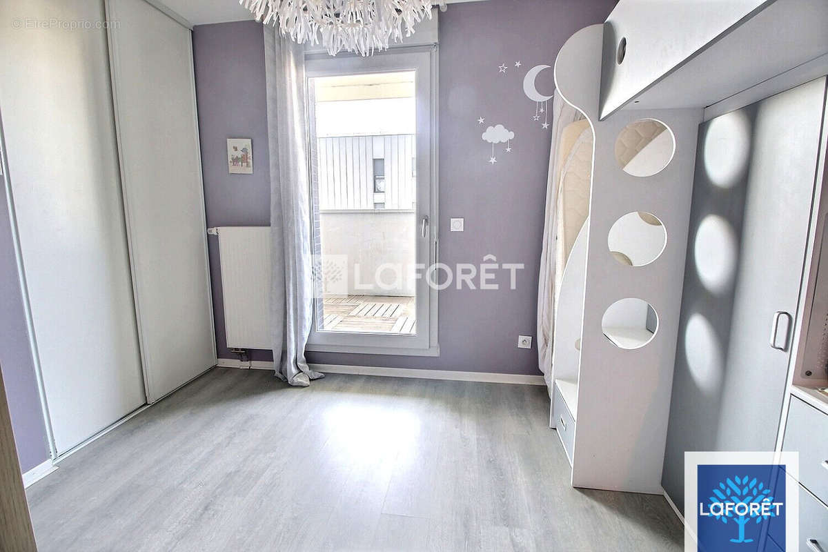 Appartement à GENNEVILLIERS