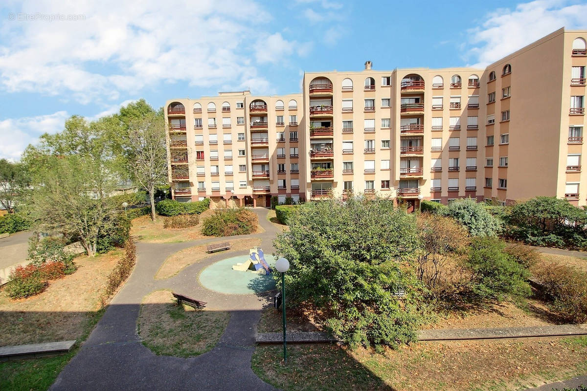 Appartement à GENNEVILLIERS