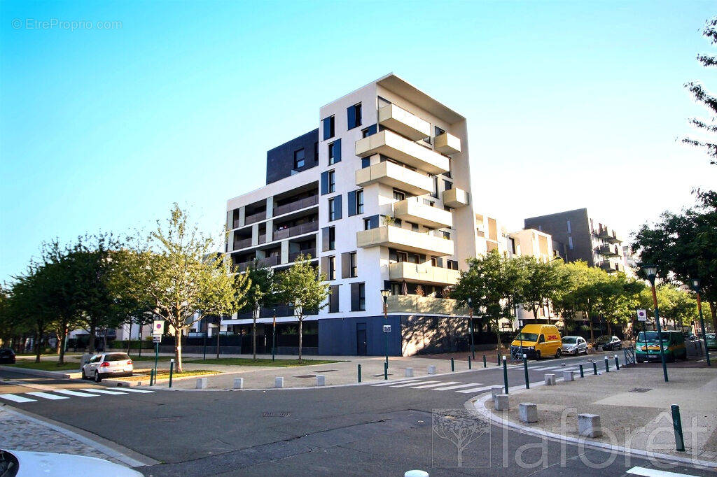 Appartement à GENNEVILLIERS